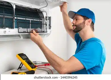 Du diagnostic énergétique à la maintenance connectée : le parcours complet pour votre climatisation réversible à Montpellier
